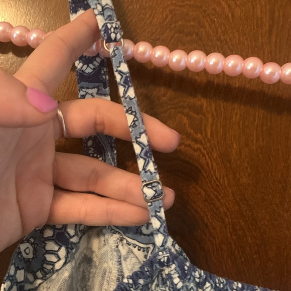 Hollister blue & white paisley print romper with criss cross lace up front 😍😍 - Picture 8 of 9